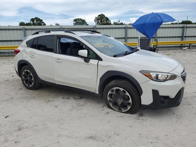 JF2GTAEC8M8302045 - 2021 SUBARU CROSSTREK PREMIUM WHITE photo 4