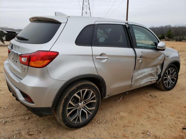 JA4AP3AW3JU022177 - 2018 MITSUBISHI OUTLANDER ES SILVER photo 3