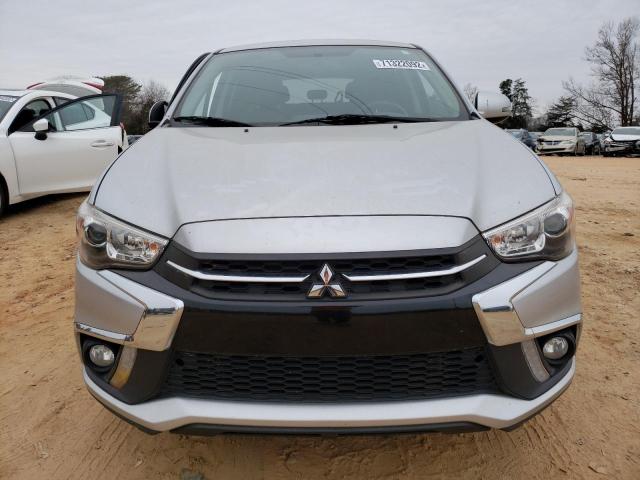 JA4AP3AW3JU022177 - 2018 MITSUBISHI OUTLANDER ES ვერცხლისფერი ფოტო 5