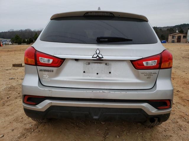 JA4AP3AW3JU022177 - 2018 MITSUBISHI OUTLANDER ES ვერცხლისფერი ფოტო 6