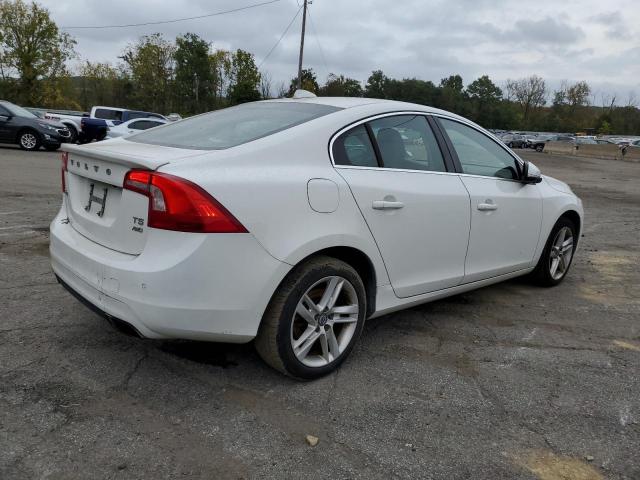 YV1612TK2F2364413 - 2015 VOLVO S60 PREMIER WHITE photo 3