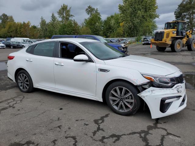 5XXGT4L37KG357194 - 2019 KIA OPTIMA LX WHITE photo 4