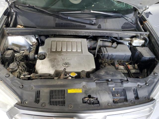 5TDBK3EH8DS245599 - 2013 TOYOTA HIGHLANDER BASE Srebrny zdjęcie 12