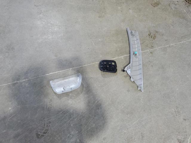 5TDBK3EH8DS245599 - 2013 TOYOTA HIGHLANDER BASE Srebrny zdjęcie 13