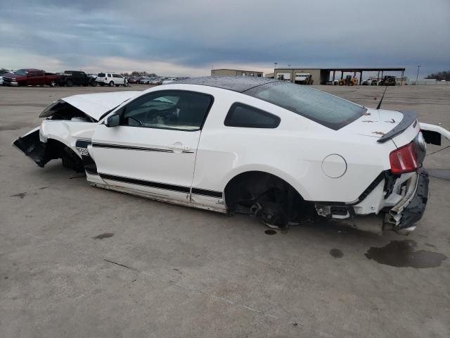 1ZVBP8CU8C5240080 - 2012 FORD MUSTANG BOSS 302 WHITE photo 2