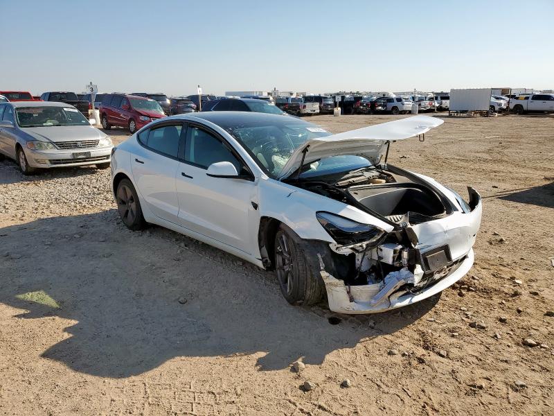 5YJ3E1EA7PF463951 - 2023 TESLA MODEL 3 WHITE photo 4