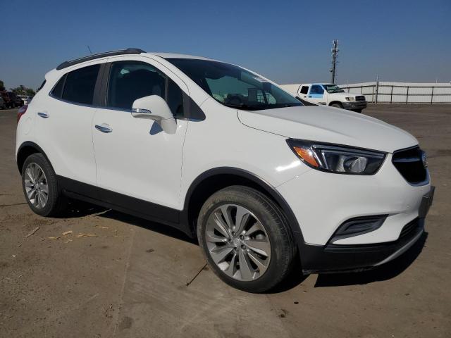 KL4CJASB4JB689359 - 2018 BUICK ENCORE PREFERRED WHITE photo 4