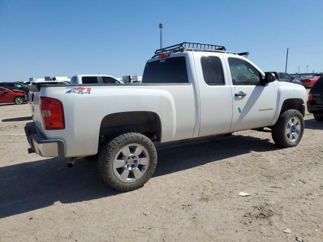 1GCRCREA3BZ408530 - 2011 CHEVROLET SILVERADO C1500  LS WHITE photo 3