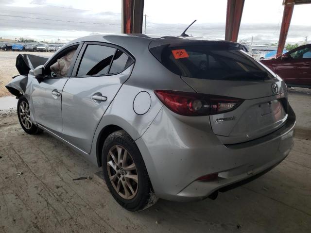 3MZBN1K77JM238112 - 2018 MAZDA 3 SPORT SILVER photo 2