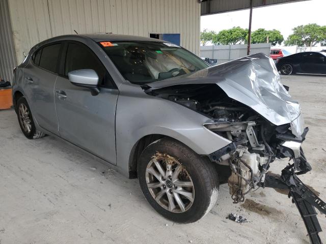 3MZBN1K77JM238112 - 2018 MAZDA 3 SPORT SILVER photo 4