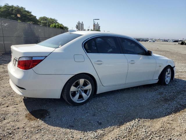 WBANA53565B856886 - 2005 BMW 525 I WHITE photo 3
