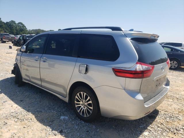 5TDYZ3DC3LS085268 - 2020 TOYOTA SIENNA XLE SILVER photo 2