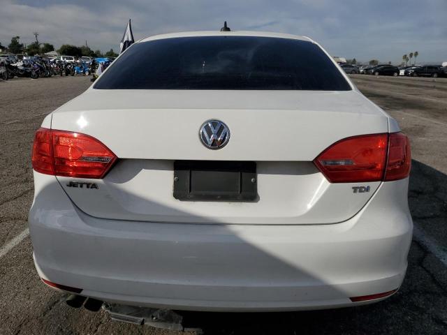 3VWLL7AJ4DM258669 - 2013 VOLKSWAGEN JETTA TDI WHITE photo 6