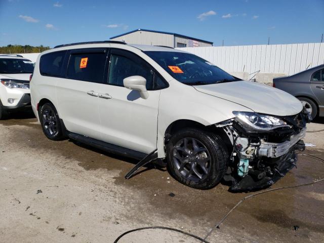 2C4RC1BG8KR686571 - 2019 CHRYSLER PACIFICA TOURING L BEIGE photo 4