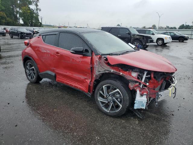 NMTKHMBX9NR146578 - 2022 TOYOTA C-HR XLE RED photo 4