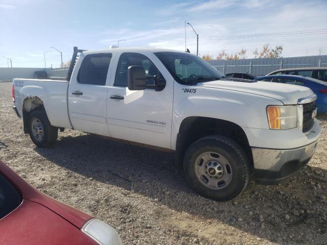 1GT120C81CF112436 - 2012 GMC SIERRA K2500 SLE WHITE photo 4