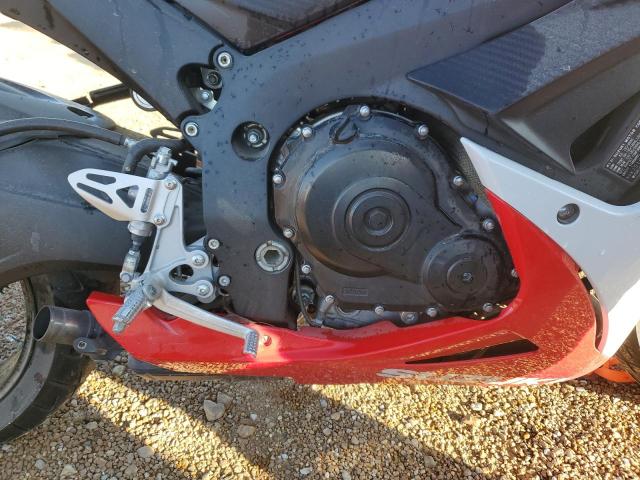 JS1GR7MA0B2100598 - 2011 SUZUKI GSX750 RED photo 11