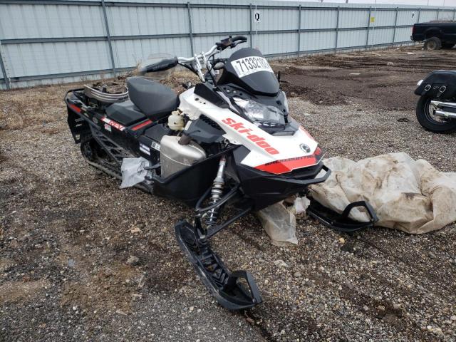 2BPSUGJAXJV000048 - 2018 SKI DOO RENEGADE TWO TONE photo 1