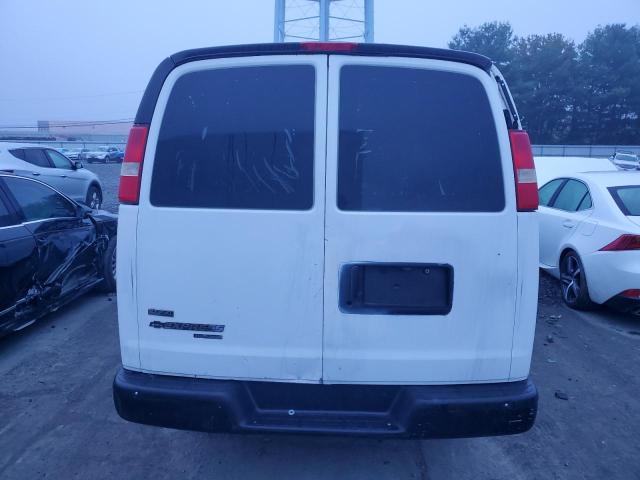 1GCWGGCA0B1100986 - 2011 CHEVROLET EXPRESS G2 WHITE photo 6