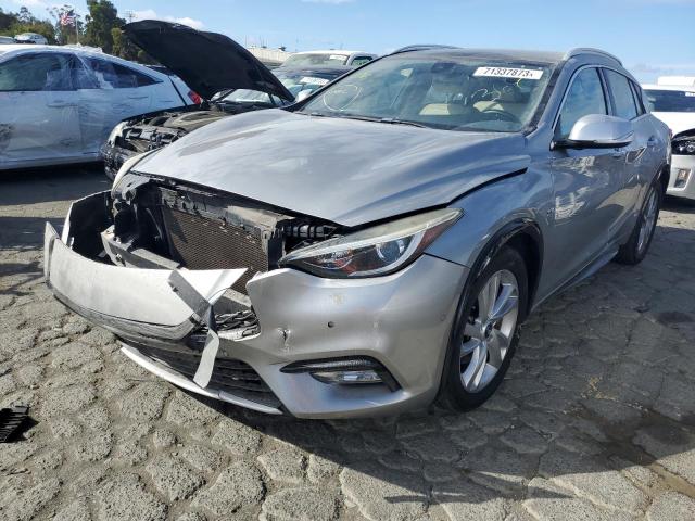 SJKCH5CP1HA022314 - 2017 INFINITI QX30 BASE SILVER photo 1