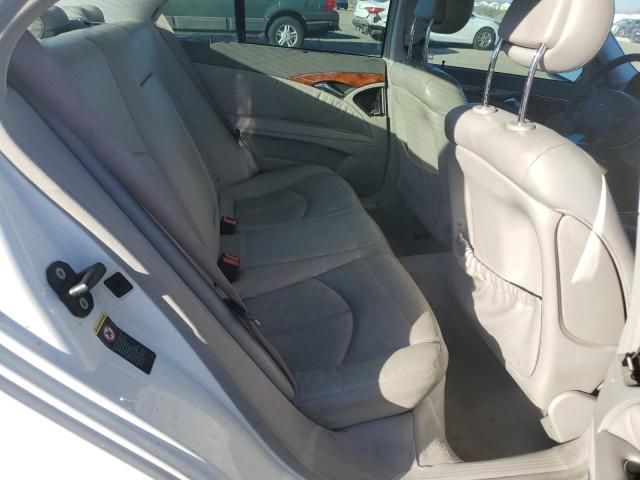 WDBUF65J15A715129 - 2005 MERCEDES-BENZ E 320 WHITE photo 10