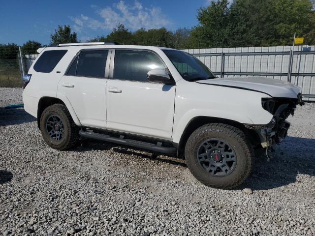 JTEBU5JR8L5769565 - 2020 TOYOTA 4RUNNER SR5/SR5 PREMIUM 白色 照片 4