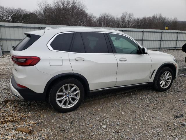 5UXCR6C58KLK83020 - 2019 BMW X5 XDRIVE40I WHITE photo 3