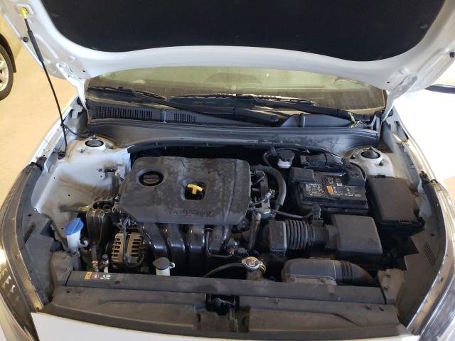 3KPF24AD4PE565706 - 2023 KIA FORTE LX WHITE photo 11