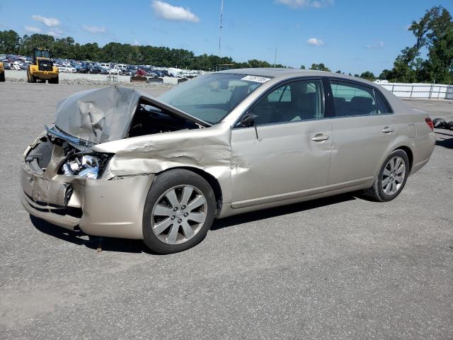 2005 TOYOTA AVALON XL, 