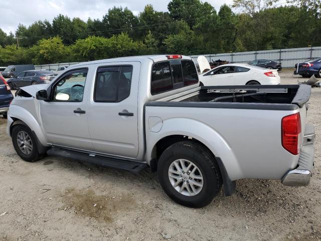 1N6AD0EV4HN726498 - 2017 NISSAN FRONTIER S SILVER photo 2