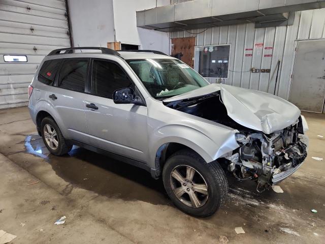 JF2SHABC5DH401549 - 2013 SUBARU FORESTER 2.5X SILVER photo 4