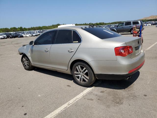 3VWSG71K16M780185 - 2006 VOLKSWAGEN JETTA 2.5 OPTION PACKAGE 1 BEIGE photo 2