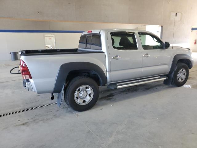 5TFJX4GN5DX017950 - 2013 TOYOTA TACOMA DOUBLE CAB SILVER photo 3