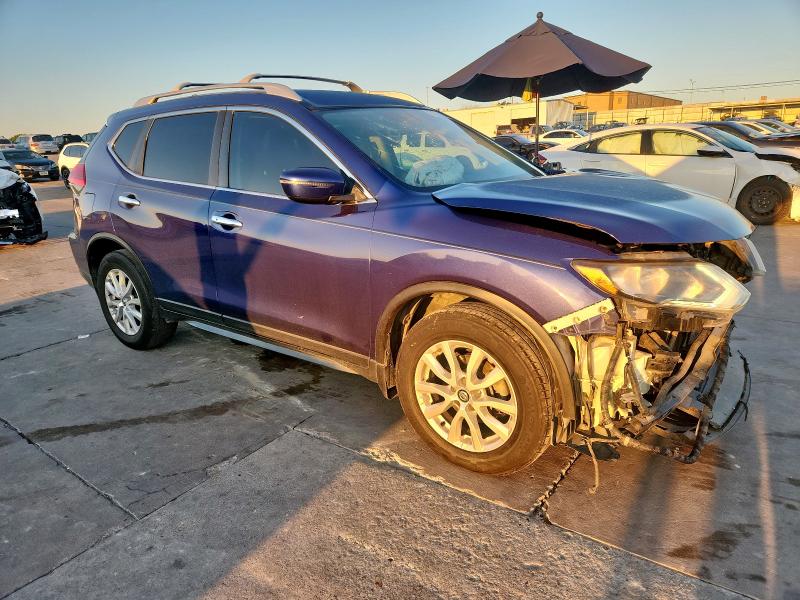 JN8AT2MT4HW143381 - 2017 NISSAN ROGUE S BLUE photo 4