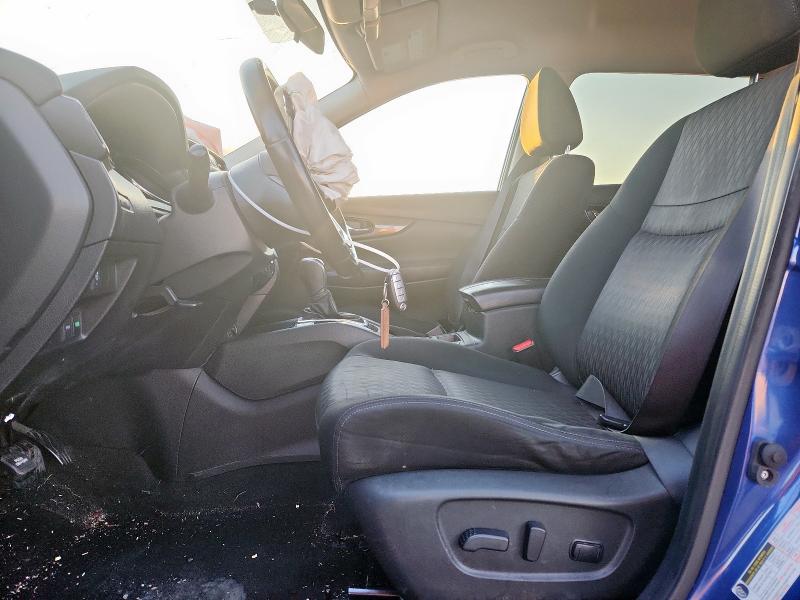 JN8AT2MT4HW143381 - 2017 NISSAN ROGUE S BLUE photo 7