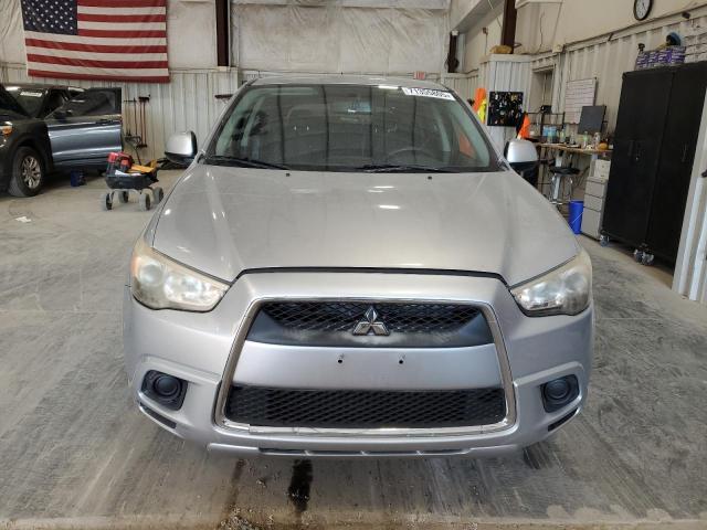 JA4AP3AU7BZ003649 - 2011 MITSUBISHI OUTLANDER ES ვერცხლისფერი ფოტო 5