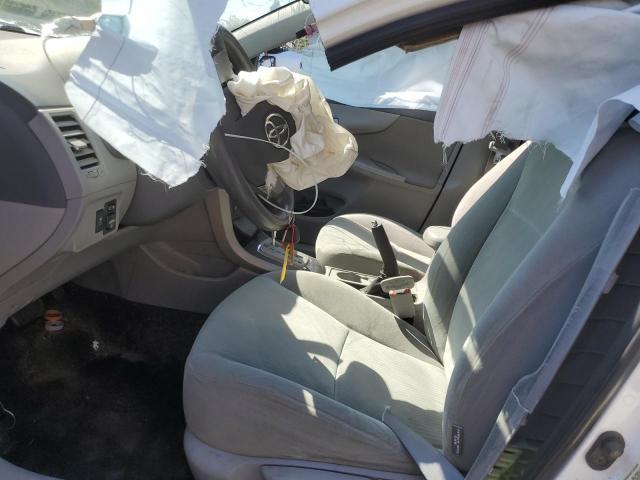 1NXBU4EE0AZ207874 - 2010 TOYOTA COROLLA BASE Biały zdjęcie 7
