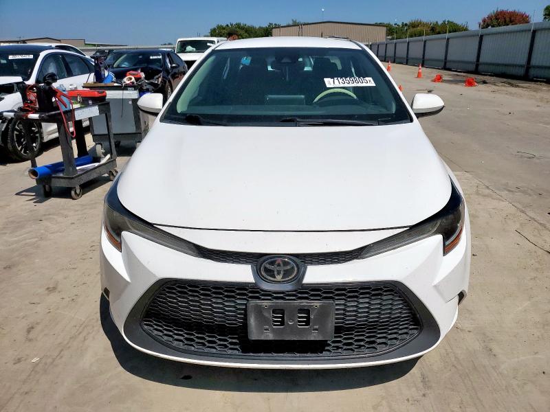 5YFEPMAE7MP203644 - 2021 TOYOTA COROLLA LE WHITE photo 5