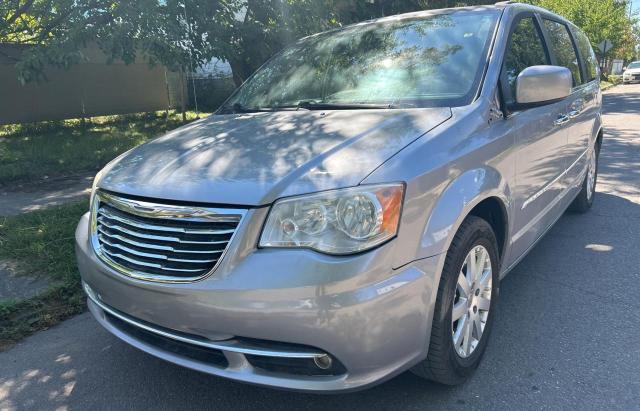 2C4RC1BG2FR629921 - 2015 CHRYSLER TOWN & COU TOURING SILVER photo 2