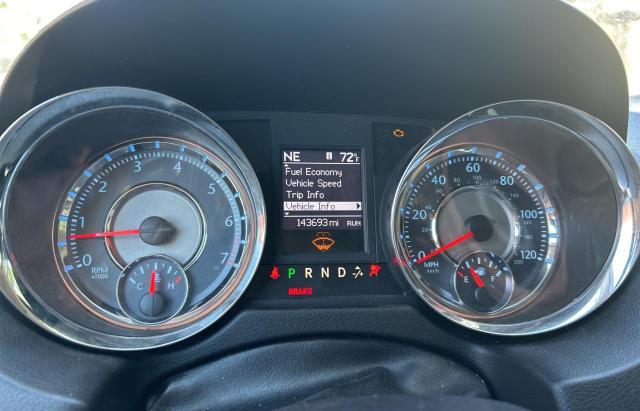 2C4RC1BG2FR629921 - 2015 CHRYSLER TOWN & COU TOURING SILVER photo 8