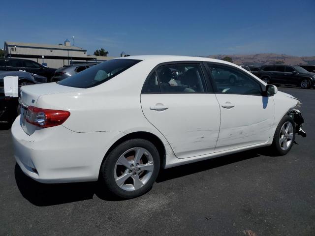 2T1BU4EE8BC550516 - 2011 TOYOTA COROLLA BASE თეთრი ფოტო 3
