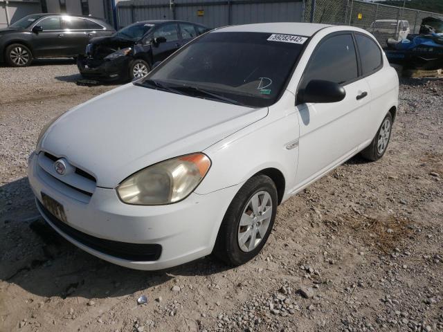 KMHCM36C58U080948 - 2008 HYUNDAI ACCENT GS WHITE photo 2