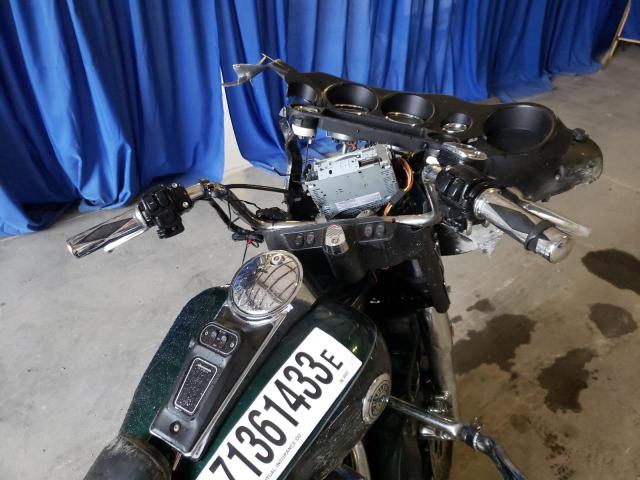 1HD1FCR10WY608657 - 1998 HARLEY-DAVIDSON FLHTCUI მწვანე ფოტო 5