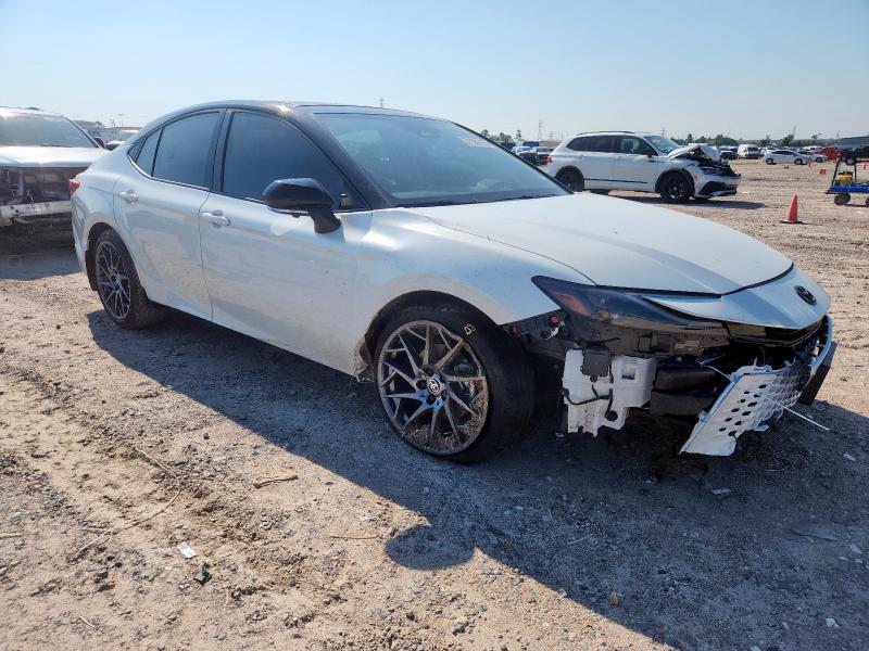 4T1DAACK5SU180018 - 2025 TOYOTA CAMRY XSE WHITE photo 4