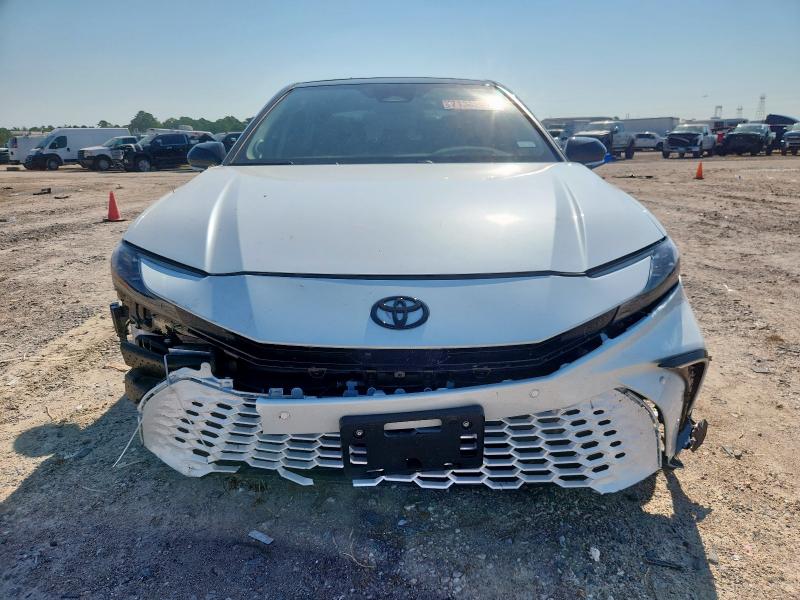 4T1DAACK5SU180018 - 2025 TOYOTA CAMRY XSE WHITE photo 5