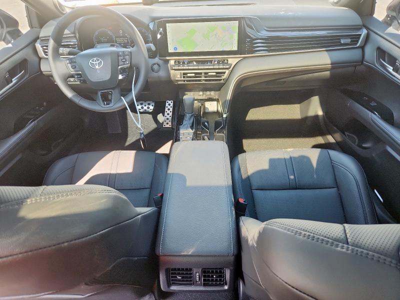 4T1DAACK5SU180018 - 2025 TOYOTA CAMRY XSE WHITE photo 8