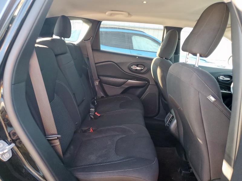 1C4PJLCB1KD203677 - 2019 JEEP CHEROKEE LATITUDE BLACK photo 11