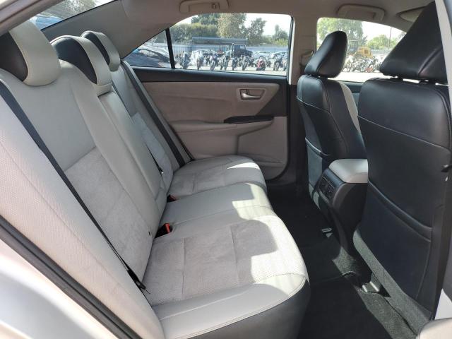 4T1BF1FK4GU150777 - 2016 TOYOTA CAMRY LE SILVER photo 10