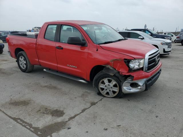 5TFRM5F10AX016913 - 2010 TOYOTA TUNDRA DOUBLE CAB SR5 RED photo 4