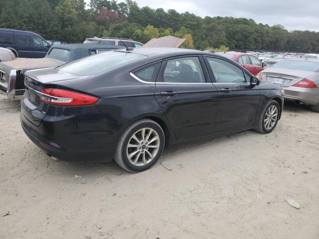 3FA6P0H72HR173981 - 2017 FORD FUSION SE BLACK photo 3